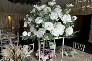 Gold Metal Stand (no flowers provided)